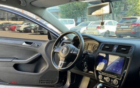 Volkswagen Jetta VI, 2014 год, 999 999 рублей, 6 фотография