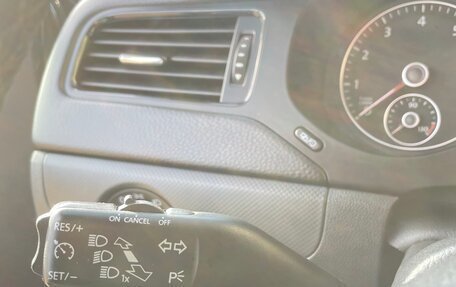 Volkswagen Jetta VI, 2014 год, 999 999 рублей, 19 фотография