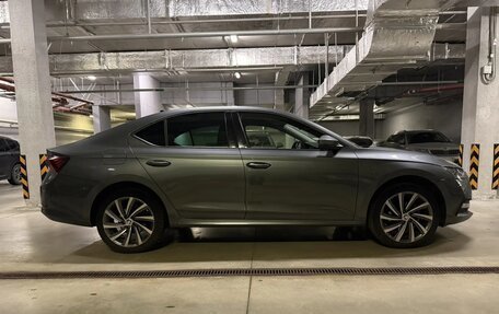 Skoda Octavia IV, 2021 год, 2 400 000 рублей, 2 фотография