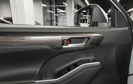 Toyota Highlander, 2025 год, 6 070 000 рублей, 23 фотография