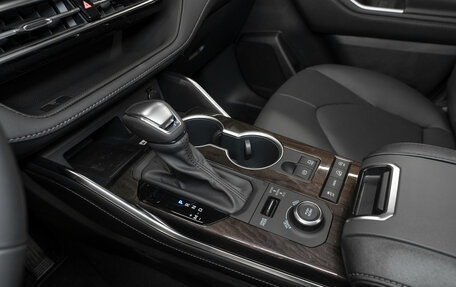 Toyota Highlander, 2025 год, 6 070 000 рублей, 17 фотография