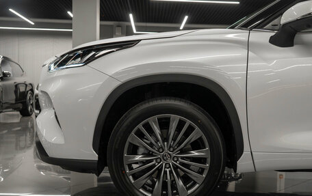 Toyota Highlander, 2025 год, 6 070 000 рублей, 29 фотография