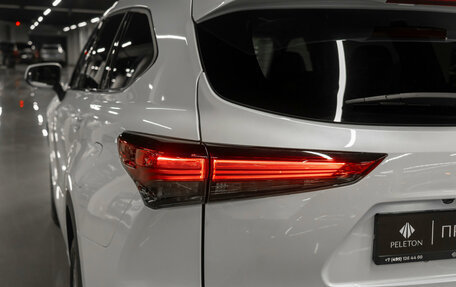 Toyota Highlander, 2025 год, 6 070 000 рублей, 31 фотография