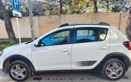 Renault Sandero II рестайлинг, 2017 год, 1 100 000 рублей, 2 фотография