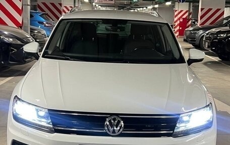 Volkswagen Tiguan II, 2017 год, 2 300 000 рублей, 4 фотография