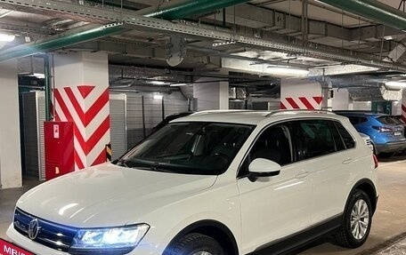 Volkswagen Tiguan II, 2017 год, 2 300 000 рублей, 2 фотография