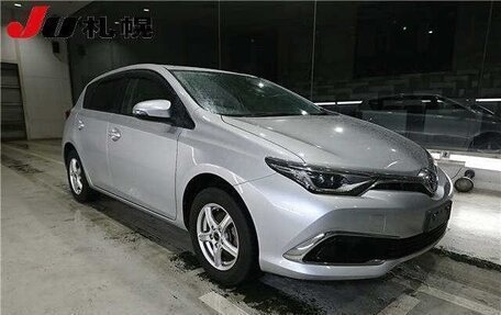 Toyota Auris II, 2016 год, 990 000 рублей, 9 фотография