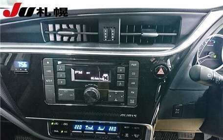 Toyota Auris II, 2016 год, 990 000 рублей, 7 фотография