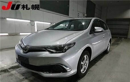 Toyota Auris II, 2016 год, 990 000 рублей, 2 фотография