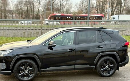 Toyota RAV4, 2021 год, 3 190 000 рублей, 4 фотография