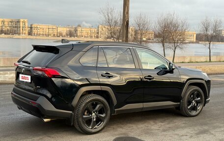 Toyota RAV4, 2021 год, 3 190 000 рублей, 6 фотография