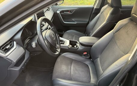 Toyota RAV4, 2021 год, 3 190 000 рублей, 14 фотография