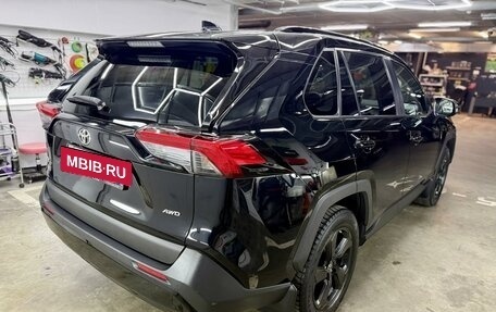 Toyota RAV4, 2021 год, 3 190 000 рублей, 10 фотография