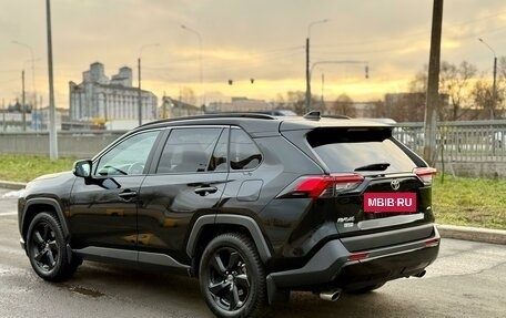 Toyota RAV4, 2021 год, 3 190 000 рублей, 5 фотография