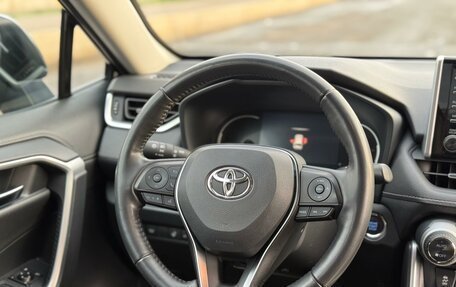 Toyota RAV4, 2021 год, 3 190 000 рублей, 17 фотография