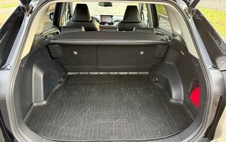 Toyota RAV4, 2021 год, 3 190 000 рублей, 23 фотография