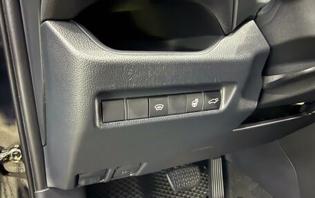 Toyota RAV4, 2021 год, 3 190 000 рублей, 24 фотография