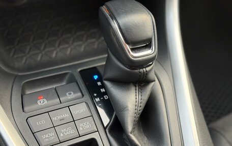 Toyota RAV4, 2021 год, 3 190 000 рублей, 19 фотография