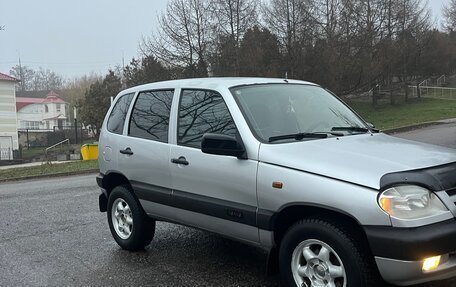 Chevrolet Niva I рестайлинг, 2003 год, 270 000 рублей, 2 фотография