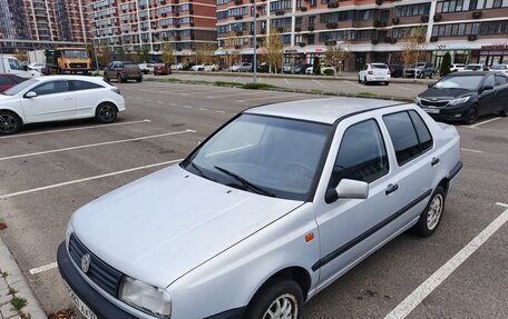 Volkswagen Vento, 1992 год, 180 000 рублей, 1 фотография
