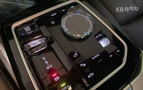 BMW 7 серия, 2024 год, 10 735 000 рублей, 13 фотография