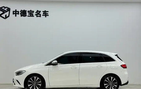 Mercedes-Benz B-Класс, 2022 год, 1 872 000 рублей, 3 фотография