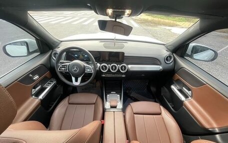 Mercedes-Benz GLB, 2021 год, 2 250 000 рублей, 7 фотография