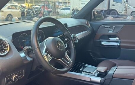 Mercedes-Benz GLB, 2021 год, 2 250 000 рублей, 10 фотография