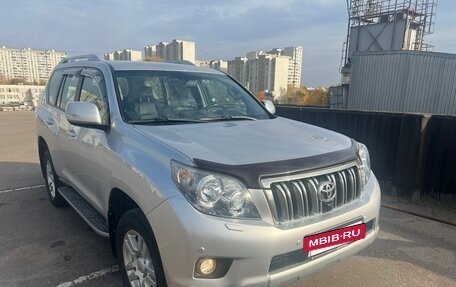 Toyota Land Cruiser Prado 150 рестайлинг 2, 2011 год, 4 000 000 рублей, 7 фотография