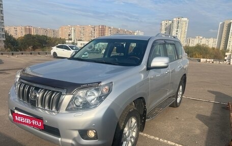 Toyota Land Cruiser Prado 150 рестайлинг 2, 2011 год, 4 000 000 рублей, 6 фотография