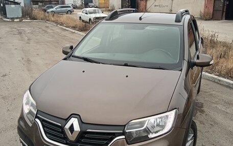 Renault Sandero II рестайлинг, 2018 год, 950 000 рублей, 2 фотография