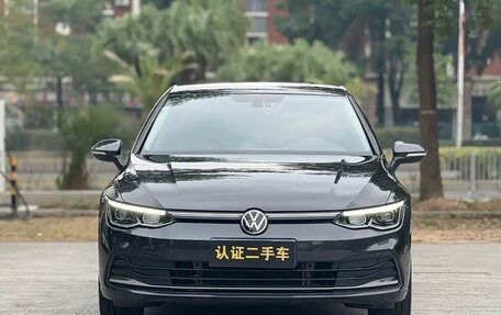 Volkswagen Golf VIII, 2021 год, 1 500 000 рублей, 2 фотография