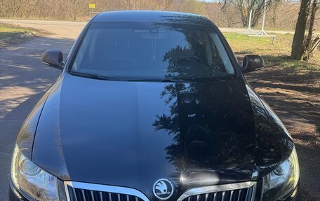 Skoda Superb III рестайлинг, 2014 год, 1 100 000 рублей, 18 фотография