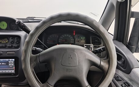 Mitsubishi Delica IV, 2002 год, 1 270 000 рублей, 12 фотография