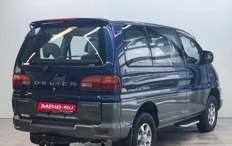 Mitsubishi Delica IV, 2002 год, 1 270 000 рублей, 5 фотография
