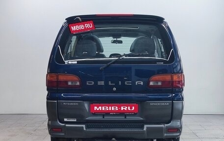 Mitsubishi Delica IV, 2002 год, 1 270 000 рублей, 6 фотография