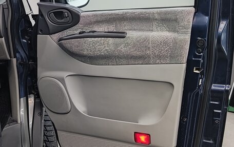 Mitsubishi Delica IV, 2002 год, 1 270 000 рублей, 19 фотография