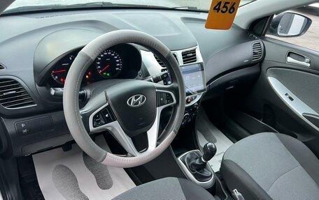 Hyundai Solaris II рестайлинг, 2011 год, 899 999 рублей, 11 фотография