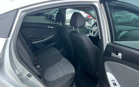 Hyundai Solaris II рестайлинг, 2011 год, 899 999 рублей, 18 фотография