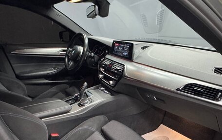 BMW 5 серия, 2017 год, 3 390 000 рублей, 9 фотография