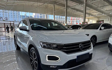 Volkswagen T-Roc I, 2022 год, 1 280 777 рублей, 3 фотография