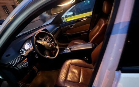 Mercedes-Benz E-Класс, 2011 год, 1 130 000 рублей, 5 фотография