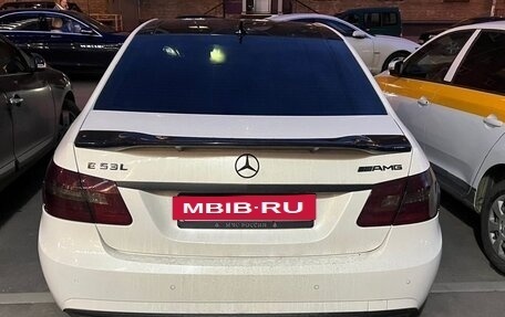 Mercedes-Benz E-Класс, 2011 год, 1 130 000 рублей, 3 фотография