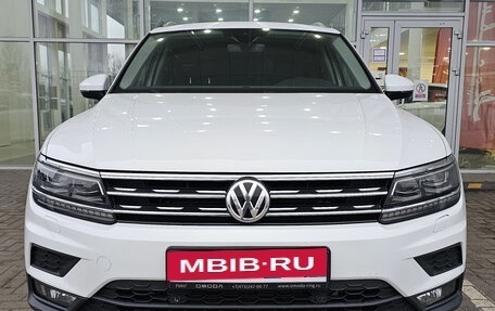 Volkswagen Tiguan II, 2017 год, 2 599 000 рублей, 3 фотография