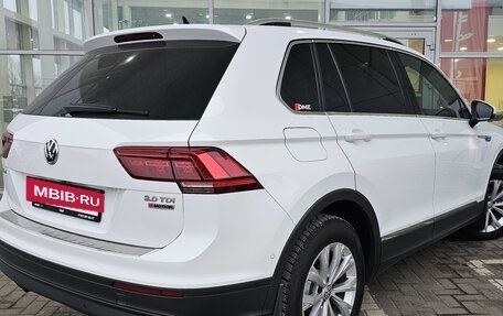 Volkswagen Tiguan II, 2017 год, 2 599 000 рублей, 2 фотография