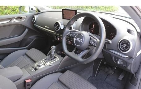 Audi A3, 2018 год, 1 400 000 рублей, 13 фотография