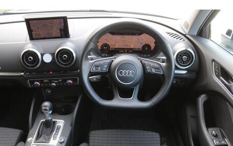 Audi A3, 2018 год, 1 400 000 рублей, 15 фотография