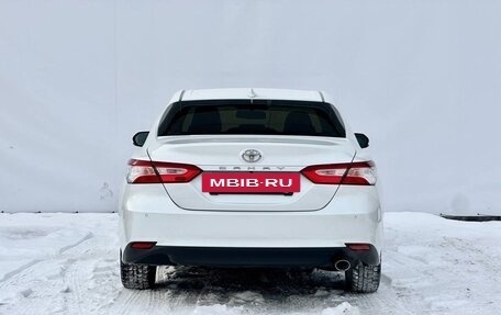 Toyota Camry, 2020 год, 2 640 000 рублей, 8 фотография