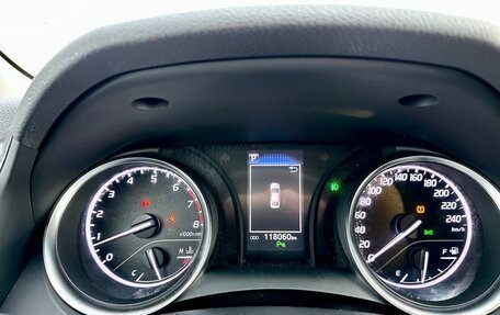 Toyota Camry, 2020 год, 2 640 000 рублей, 16 фотография