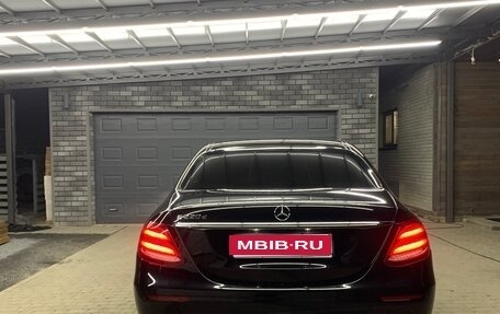 Mercedes-Benz E-Класс, 2020 год, 4 100 000 рублей, 1 фотография